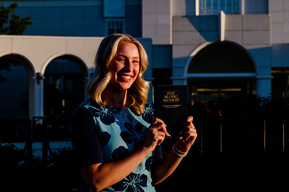 Missionary Photoshoot: Isabelle Petersen at Bountiful Temple