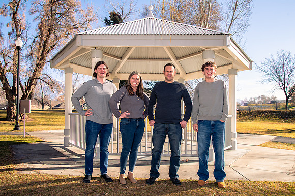 Extended Dimond Family at Murray Park1265