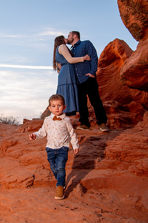 Trevor and Amy Gee Family Session at Pioneer Park2049