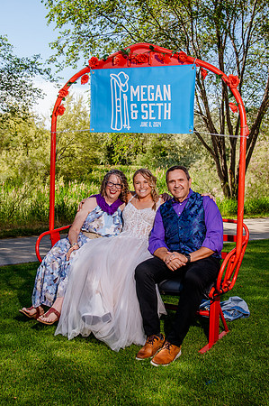 Celebrating Megan and Seth: A Festive Reception at River Oaks Golf Course