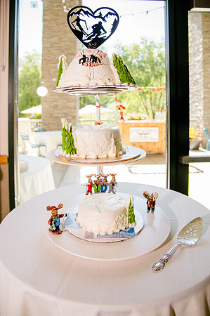 Celebrating Megan and Seth: A Festive Reception at River Oaks Golf Course