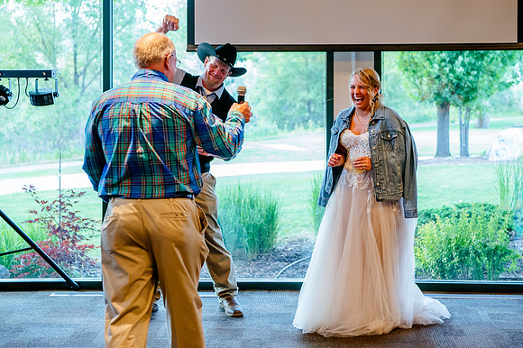 Celebrating Megan and Seth: A Festive Reception at River Oaks Golf Course