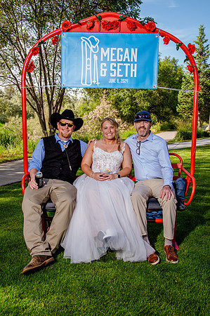 Celebrating Megan and Seth: A Festive Reception at River Oaks Golf Course