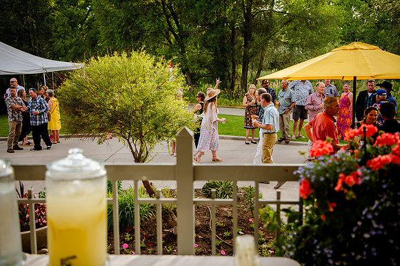 Celebrating Megan and Seth: A Festive Reception at River Oaks Golf Course
