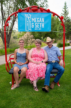 Celebrating Megan and Seth: A Festive Reception at River Oaks Golf Course