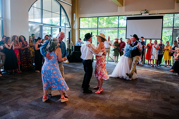 Celebrating Megan and Seth: A Festive Reception at River Oaks Golf Course