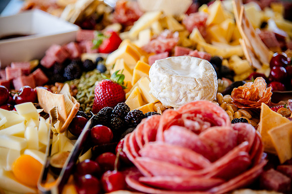 Celebrating Megan and Seth: A Festive Reception at River Oaks Golf Course