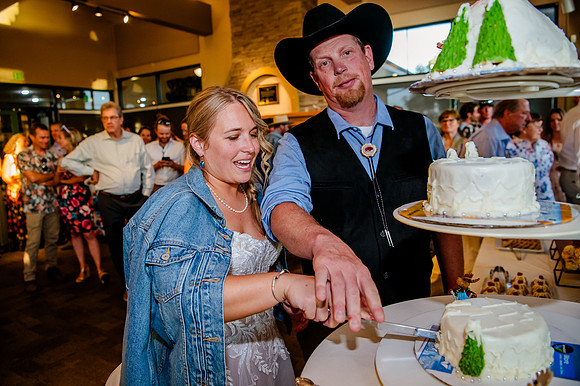 Celebrating Megan and Seth: A Festive Reception at River Oaks Golf Course