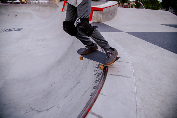 Urban Energy Unleashed: Hard Coin-sponsored Skateboarding Shoot at Vans Skate Park