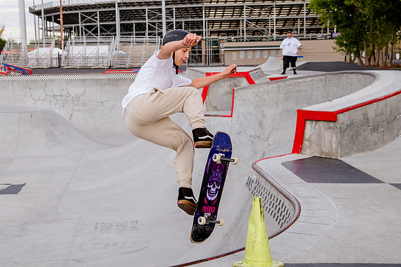 Urban Energy Unleashed: Hard Coin-sponsored Skateboarding Shoot at Vans Skate Park