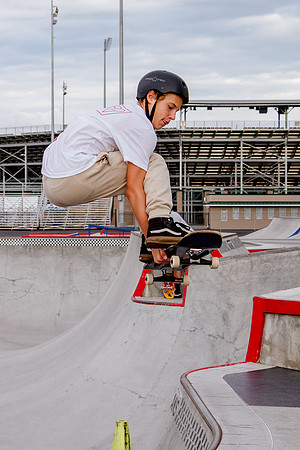 Urban Energy Unleashed: Hard Coin-sponsored Skateboarding Shoot at Vans Skate Park