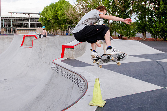 Urban Energy Unleashed: Hard Coin-sponsored Skateboarding Shoot at Vans Skate Park