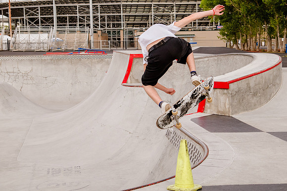 Urban Energy Unleashed: Hard Coin-sponsored Skateboarding Shoot at Vans Skate Park