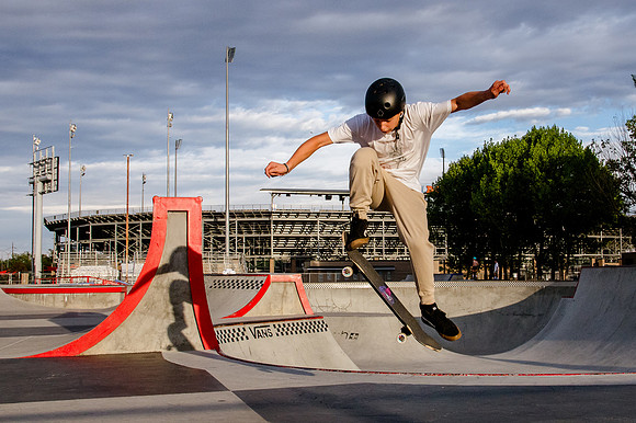Urban Energy Unleashed: Hard Coin-sponsored Skateboarding Shoot at Vans Skate Park