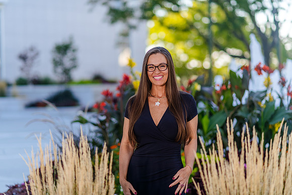 Missionary Photoshoot: Isabelle Petersen at Bountiful Temple