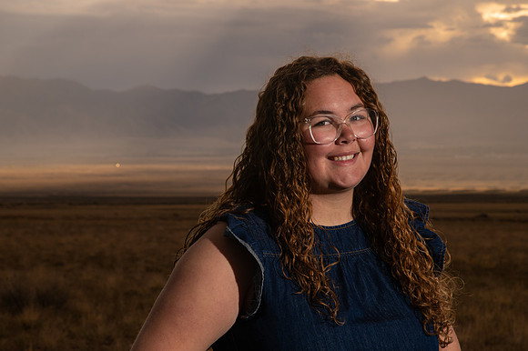 Hadley Lund Golden Hour Desert Senior Session Smyer Image 4591