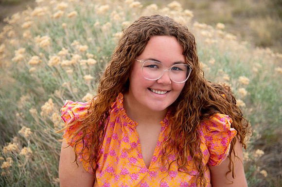 Hadley Lund Golden Hour Desert Senior Session Smyer Image 4617