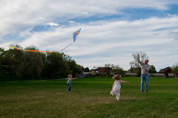 Stark Family Golden Hour Kite Flying Session Smyer Image 4854
