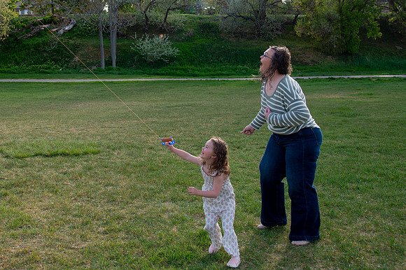 Stark Family Golden Hour Kite Flying Session Smyer Image 4905