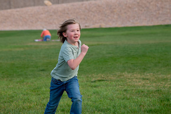 Stark Family Golden Hour Kite Flying Session Smyer Image 5095