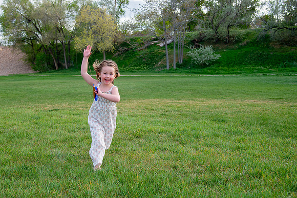 Stark Family Golden Hour Kite Flying Session Smyer Image 5088