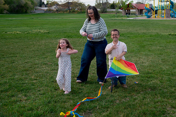 Stark Family Golden Hour Kite Flying Session Smyer Image 5154
