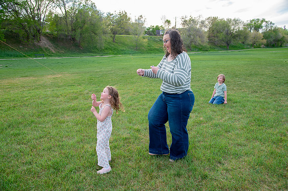 Stark Family Golden Hour Kite Flying Session Smyer Image 5163