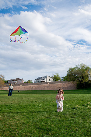Stark Family Golden Hour Kite Flying Session Smyer Image 5302