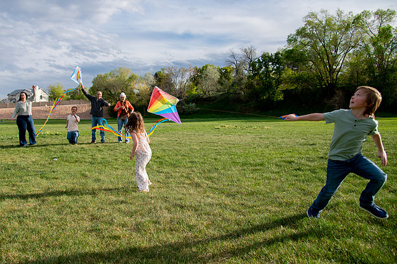 Stark Family Golden Hour Kite Flying Session Smyer Image 5345