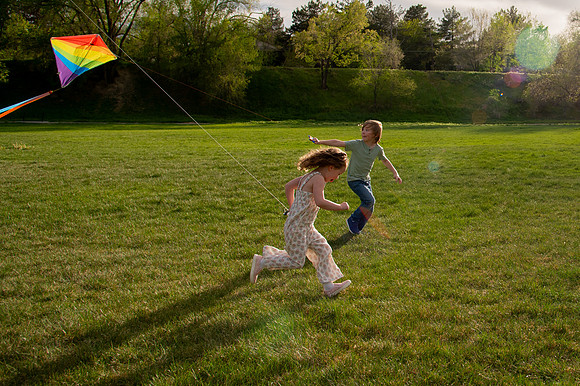 Stark Family Golden Hour Kite Flying Session Smyer Image 5369