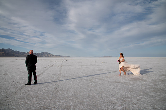 Heather Ohman & Chad Winget’s Windswept Wedding Adventure at the Utah Salt Flats020636