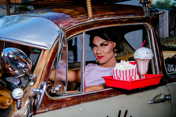 Kiki Cabaret 39620