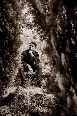 Unforgettable Family Portraits: Celebrating Love and Beauty at the International Peace Gardens