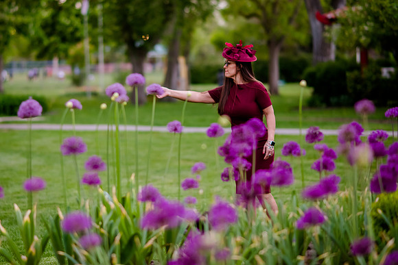 Unforgettable Family Portraits: Celebrating Love and Beauty at the International Peace Gardens