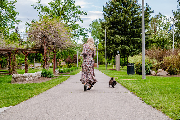 Unforgettable Family Portraits: Celebrating Love and Beauty at the International Peace Gardens