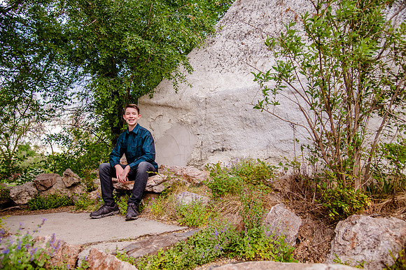 Unforgettable Family Portraits: Celebrating Love and Beauty at the International Peace Gardens