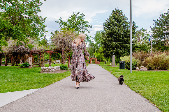 Unforgettable Family Portraits: Celebrating Love and Beauty at the International Peace Gardens