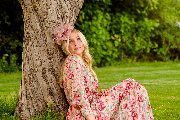 Unforgettable Family Portraits: Celebrating Love and Beauty at the International Peace Gardens
