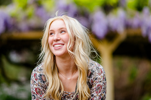 Unforgettable Family Portraits: Celebrating Love and Beauty at the International Peace Gardens