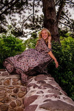 Unforgettable Family Portraits: Celebrating Love and Beauty at the International Peace Gardens