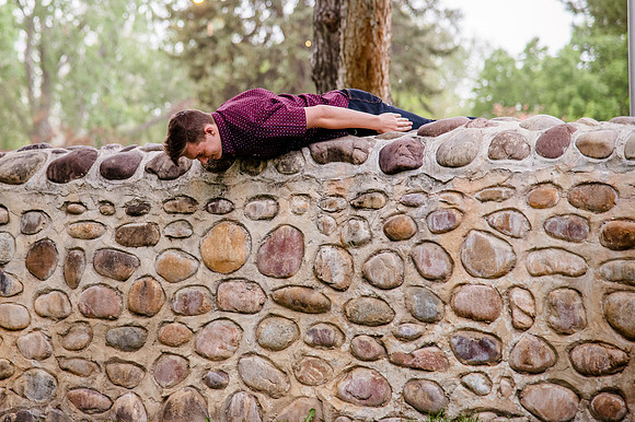 Unforgettable Family Portraits: Celebrating Love and Beauty at the International Peace Gardens