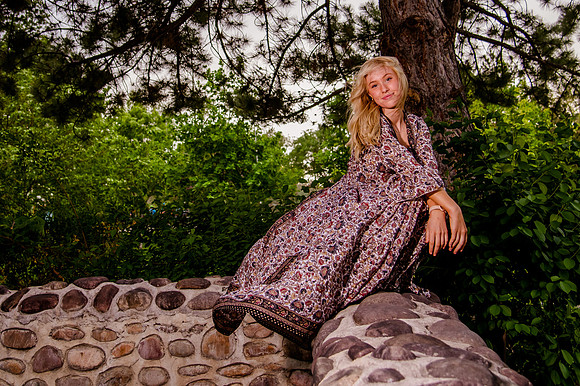 Unforgettable Family Portraits: Celebrating Love and Beauty at the International Peace Gardens