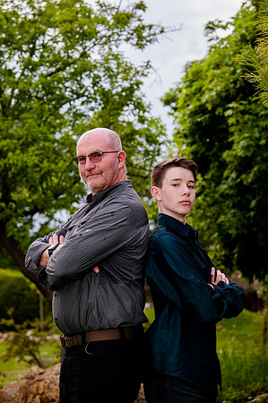 Unforgettable Family Portraits: Celebrating Love and Beauty at the International Peace Gardens