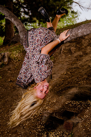 Unforgettable Family Portraits: Celebrating Love and Beauty at the International Peace Gardens