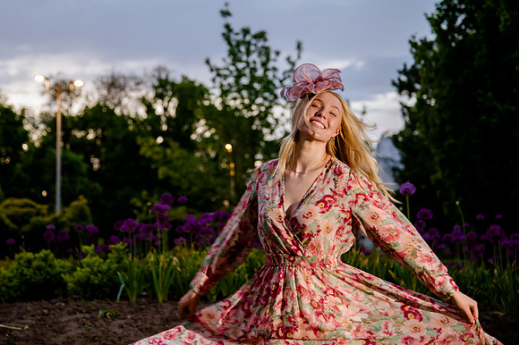 Unforgettable Family Portraits: Celebrating Love and Beauty at the International Peace Gardens