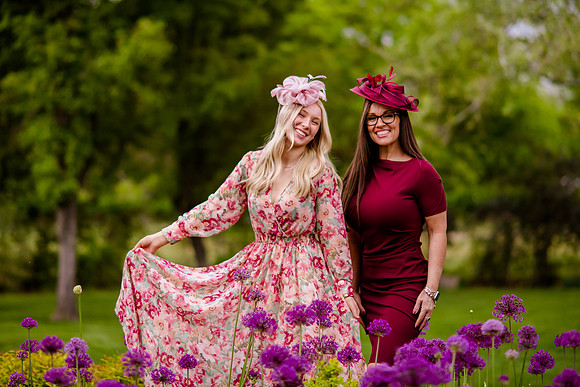 Unforgettable Family Portraits: Celebrating Love and Beauty at the International Peace Gardens