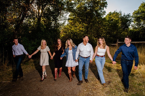 Family Portraits at Wheeler Farm: Alicia Peterson's Blended Family in the Glow of Sunset