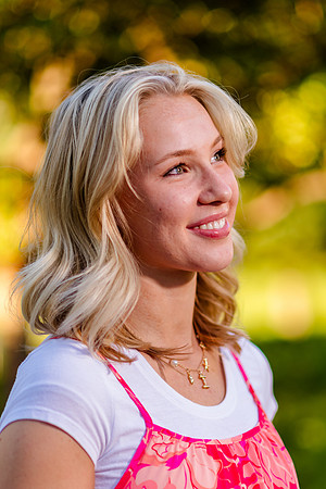 Missionary Photoshoot: Isabelle Petersen at Bountiful Temple