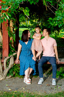 Golden Hour Family Portraits at the International Peace Gardens – The Boss Family721
