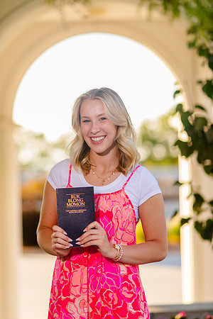 Missionary Photoshoot: Isabelle Petersen at Bountiful Temple